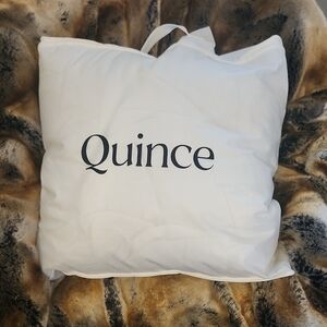 Quince NWOT  Down Alternative Duvet Insert /Cal King